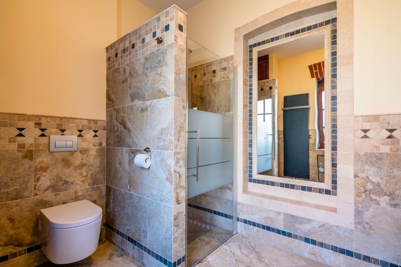 Apartament Lux Unirii Timişoara Buitenkant foto