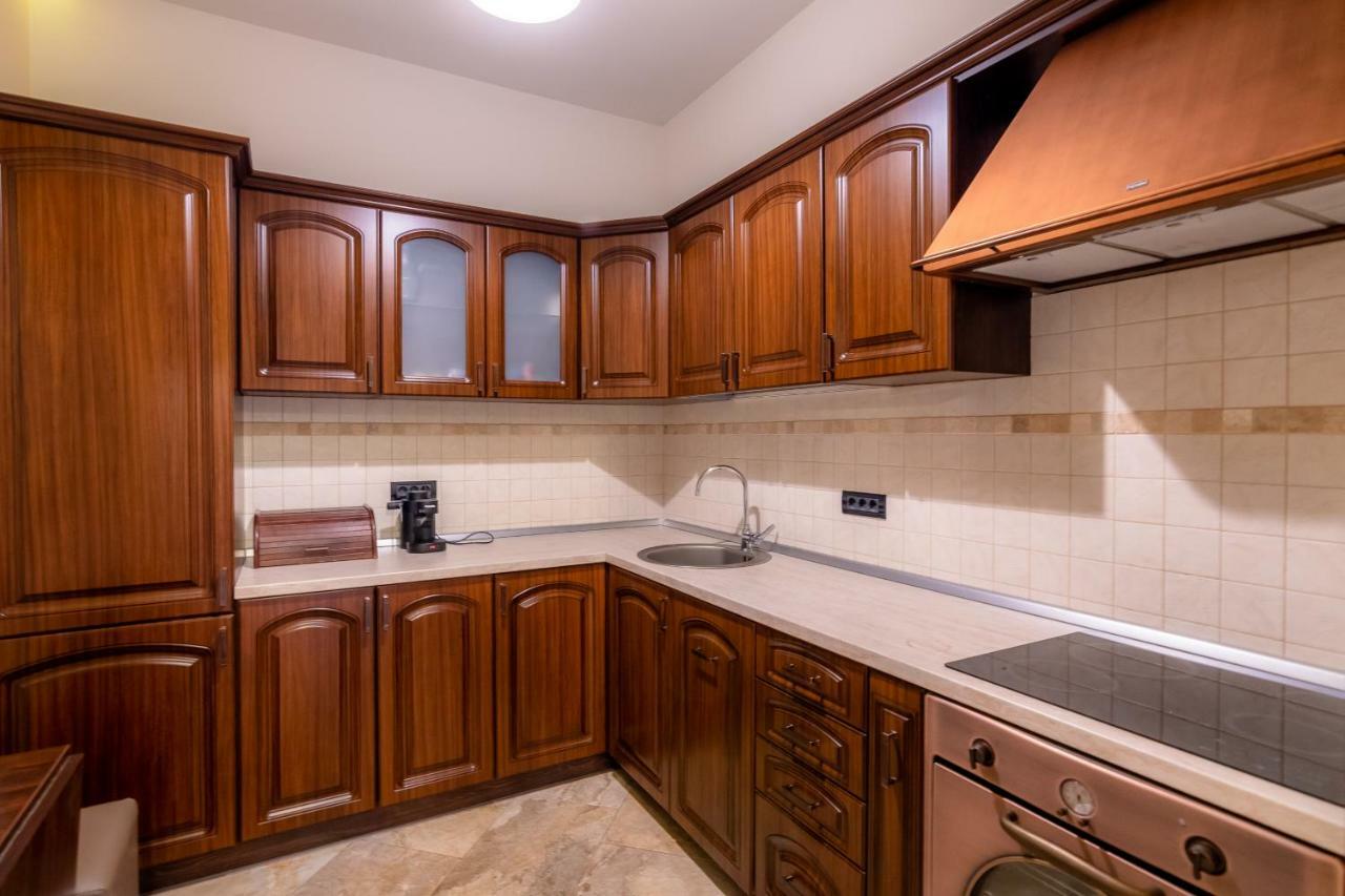 Apartament Lux Unirii Timişoara Buitenkant foto